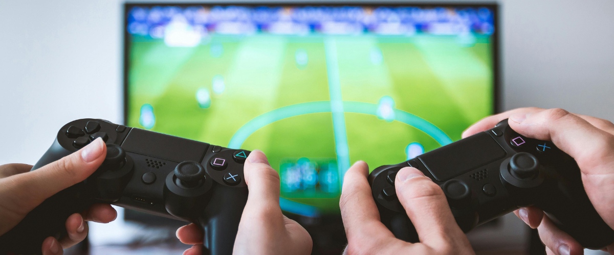 eSports as a Billion-Dollar Industry: Should Your Brand Get Involved?